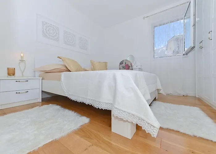 Daninovica Ii * מאקרסקה