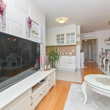 Апартаменти Daninovica Ii Макарська