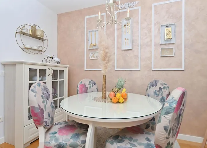 Daninovica Ii Apartment *