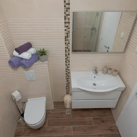 Daninovica Ii Apartment Makarska